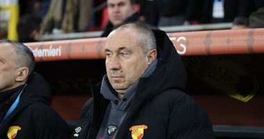 Göztepe Teknik Direktörü Stanimir Stoilov: Savunmayı düzeltmemiz lazım