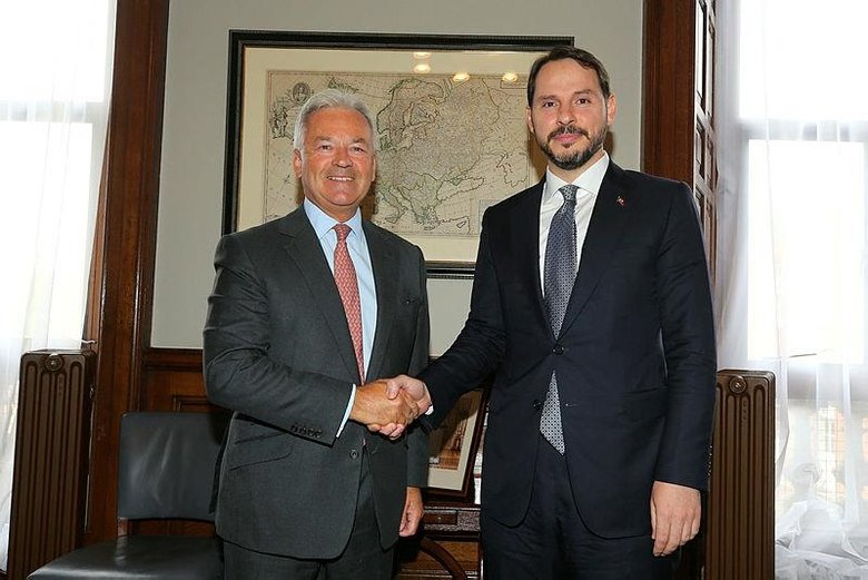 Hazine ve Maliye Bakanı Berat Albayrak İngiltere’de