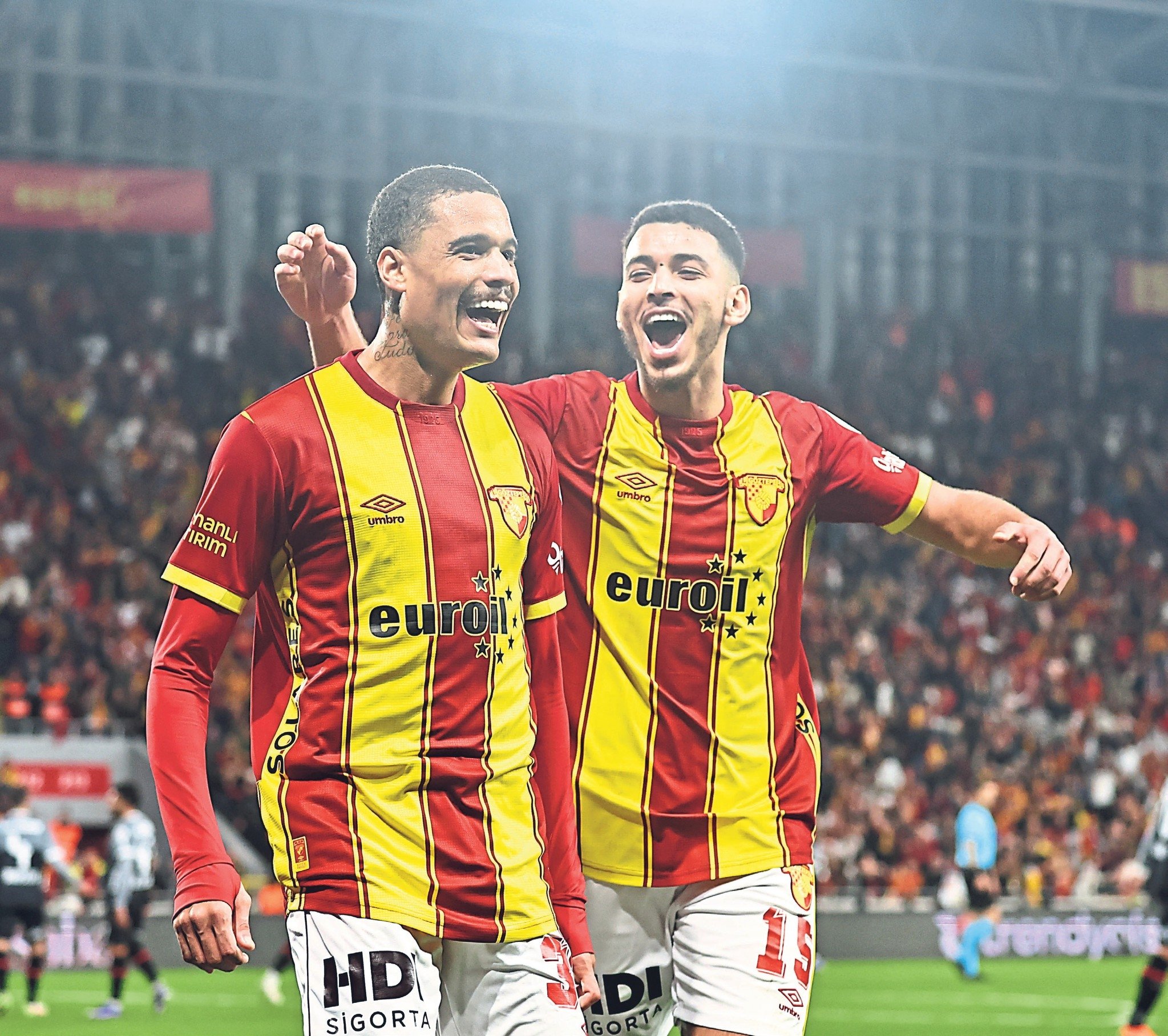 Göz-Göz hedefe koşuyor