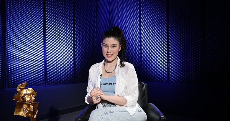 Emanet’in Çiçek’i Beren Akın: Ekranda sahte şeyler izleyebiliyoruz