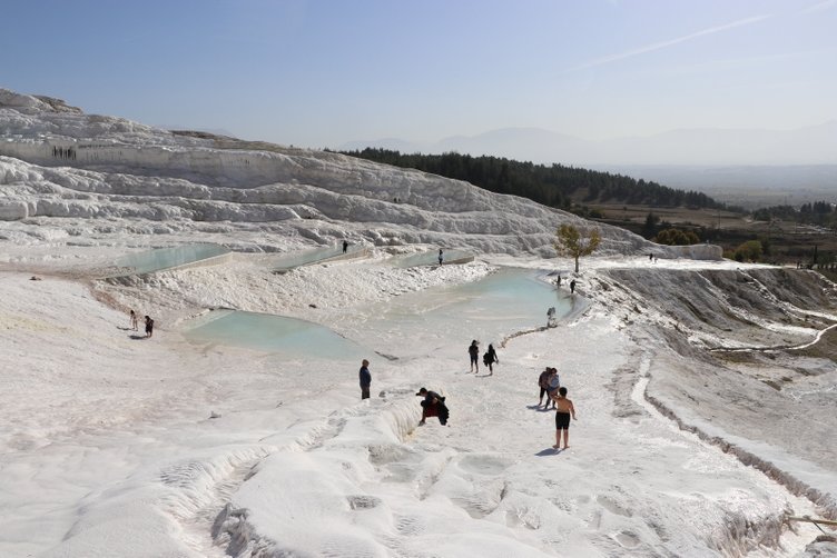 Beyaz cennet Pamukkale’de ara tatil bereketi! Doluluk yüzde 100’e ulaştı