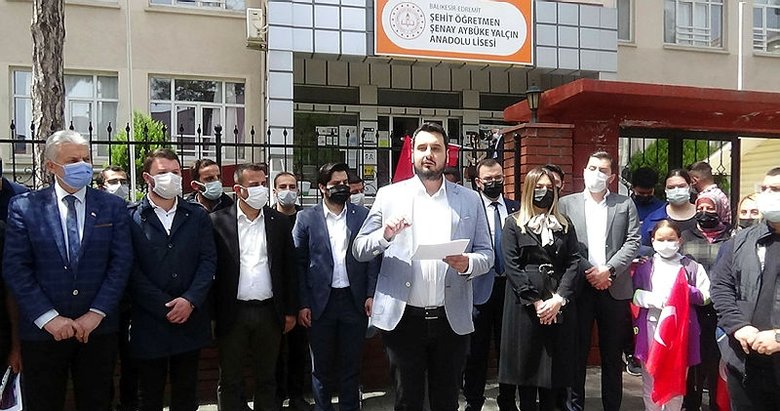 Balıkesir AK Parti, şehit öğretmenin adına sahip çıktı
