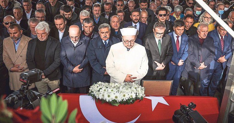 Hıncal Uluç son yolculuğa uğurlandı