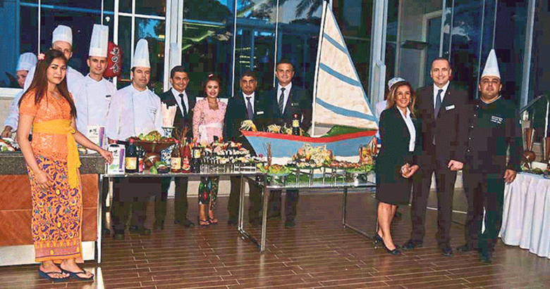 İzmir’de Uzakdoğu havası