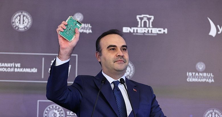 Bakan Kacır’dan Özel’e kırmızı kart cevabı