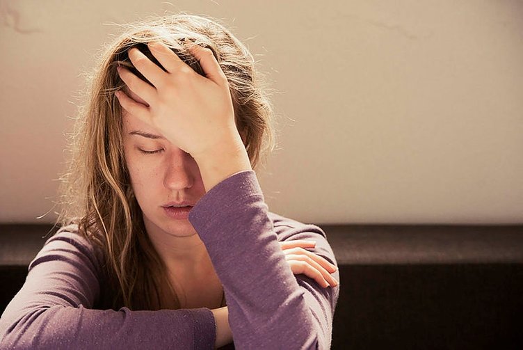 Baş ağrısı depresyonun belirtisi olabilir