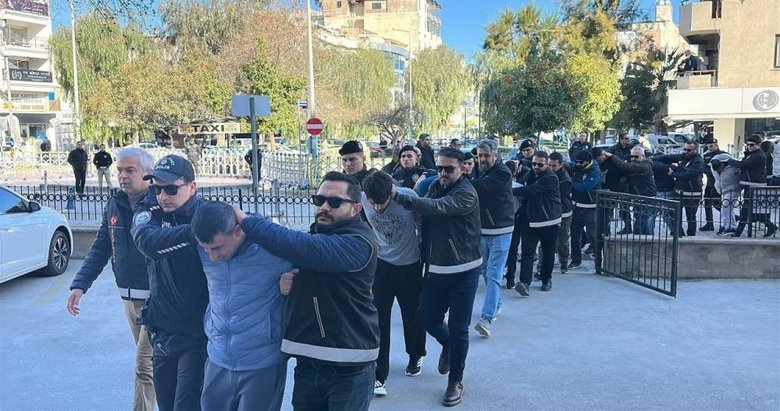 Kuşadası’nda silahlı kavga olayında 14 kişi gözaltına alındı