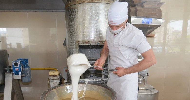 Bu helva diğerlerinden farklı ’çöven bitkisiyle yapılıyor’