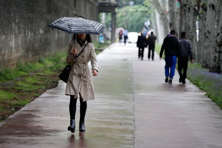 İzmir’de hava nasıl olacak? Meteoroloji’den son dakika uyarısı! 29 Mart Salı hava durumu...