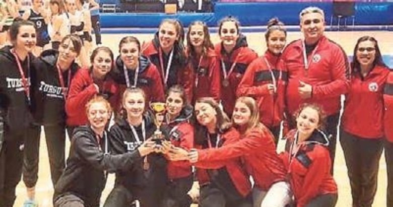 Turgutlu’nun Genç Sultanları il üçüncüsü