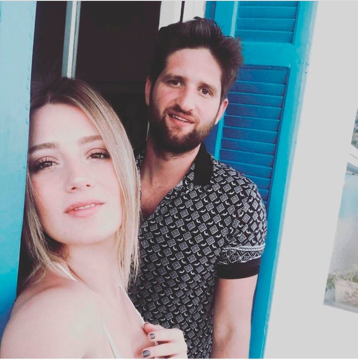 Gizem Karaca’ya İzmir’de dolandırıcı darbesi