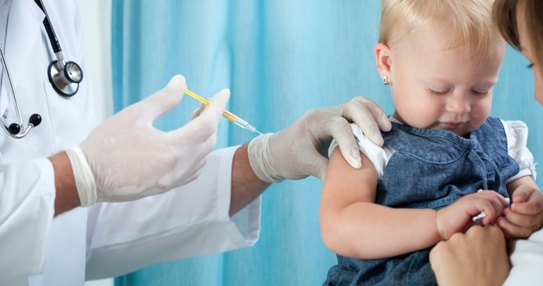 İzmir’de 1 aylık bebeğe Kovid-19 aşısı yapılmıştı! Ailenin itirazı kabul edildi
