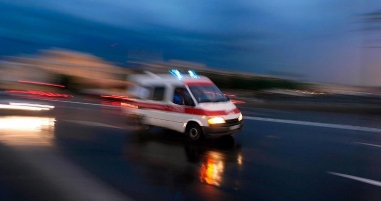 İzmir Buca’da olaylı gece! 17 yaşındaki yeğenini bıçakladı