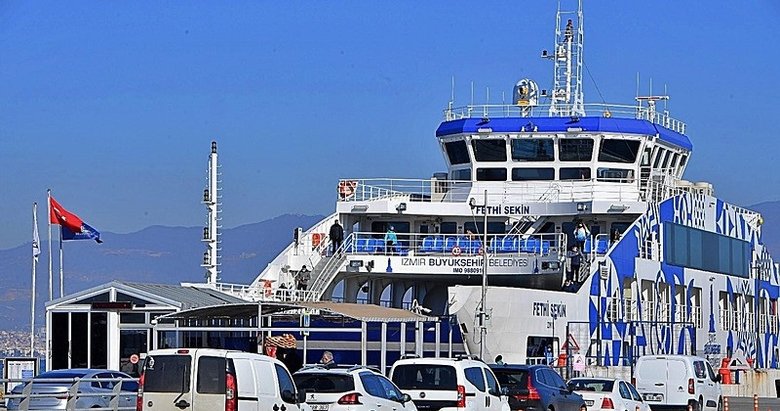 İzmir’de vapur seferleri iptal edildi