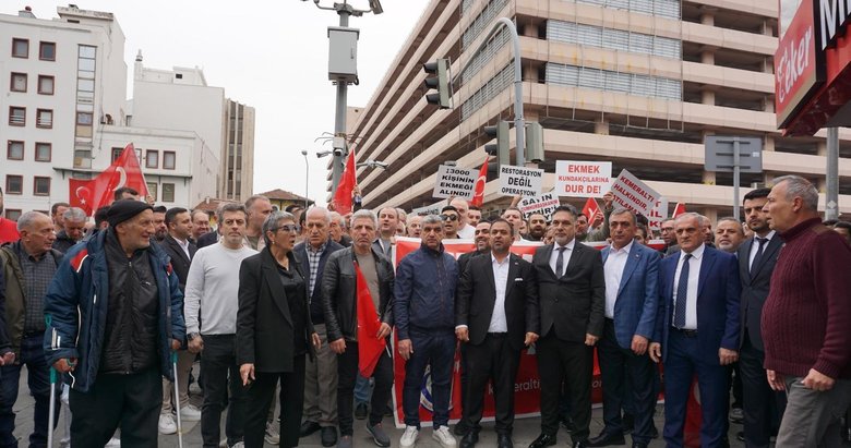 İzmir’de Kemeraltı esnafı kepenk kapattı! İzmir Büyükşehir Belediyesi’ne tepki: Ekmeğimize dokunma!