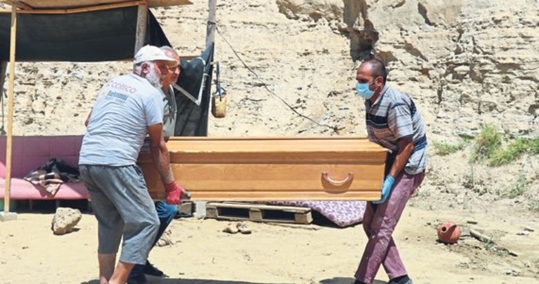 Mezarlık çalışanı yaşlı adam ölü bulundu