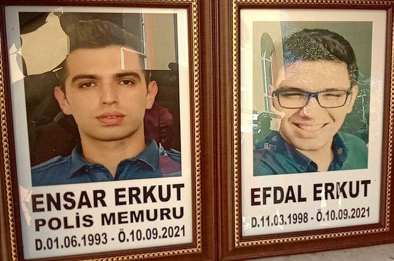 Kazada ölen polis memuru ve kardeşi, toprağa verildi! Doğacak çocuğunu göremedi