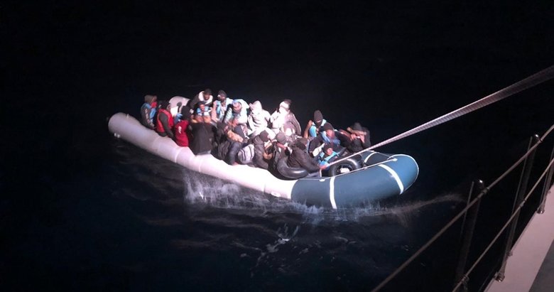 34 düzensiz göçmen Sahil Güvenlik tarafından kurtarıldı