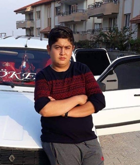 Manisa’da 18 yaşındaki genç gölette boğuldu! 1 kişi kayıp