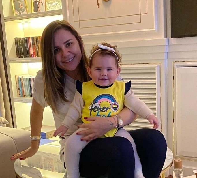 İkinci kez anne olmaya hazırlanan Merve Özbey’den kızı Özüm için anlamlı hediye