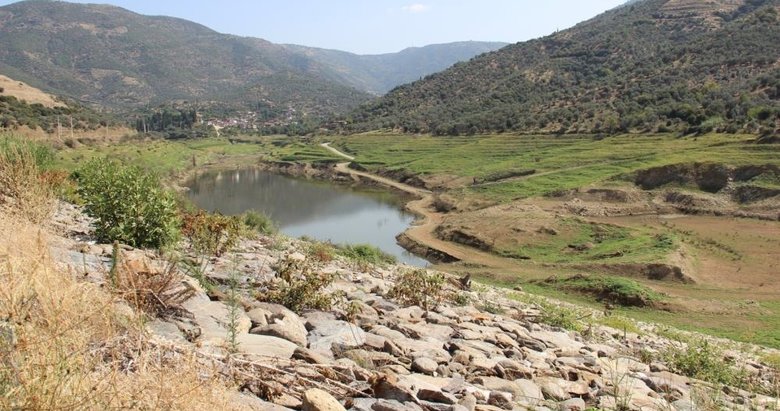 İzmir’deki Beydağ Barajı tamamen kurudu