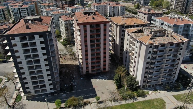 İzmir’de ağır hasarlı kaç bina kaldı? İşte çalışmalarda son durum