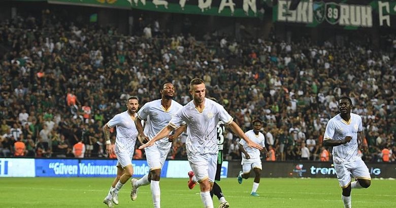 Manisa’yı yabancılar sırtlıyor