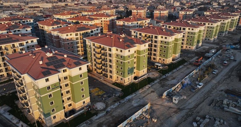 Deprem bölgesine 2,6 trilyon lira kamu harcaması yapıldı