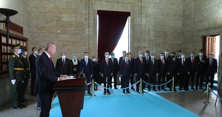 Başkan Erdoğan ve devlet erkanı Anıtkabir’de
