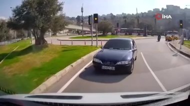 İzmir’de ters yöne giren araç tehlike saçtı