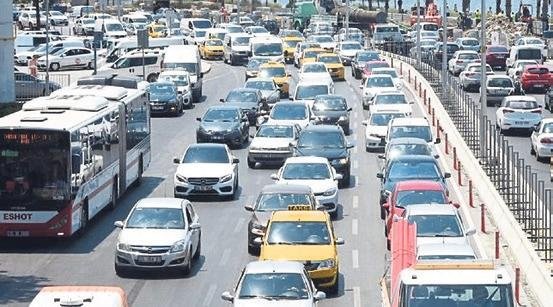 Büyükşehir’in maaş krizi İzmir’i vurdu