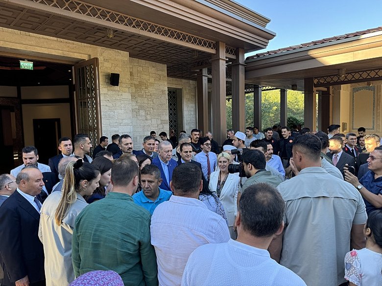 Başkan Erdoğan, bayram namazını Marmaris’te kıldı