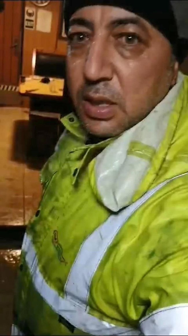 Kızı için bu işe başlamıştı; ilk seferinde can verdi! Batan gemi için çalışmalar 8’inci gününde