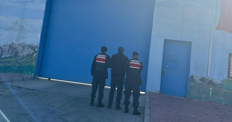 Afyonkarahisar’da 12 yıl hapis cezası bulunan firari şahıs yakalandı