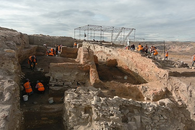 Kütahya’da tarihe ışık tutan 4 bin 400 yıllık mühür bulundu