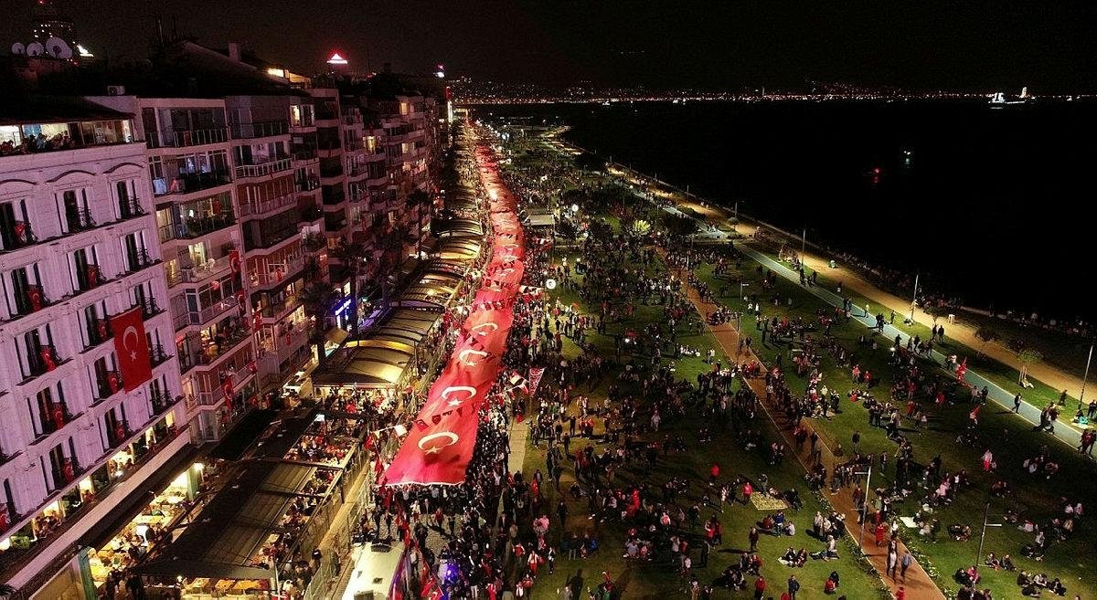 izmir buyuksehir belediyesi nin 29 ekim programi