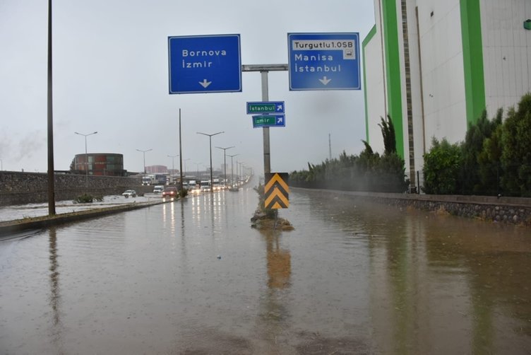 İzmir-Ankara yolu ulaşıma açıldı