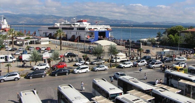 Yenikapı-Bandırma feribot seferlerinde bayram tatili yoğunluğu başladı