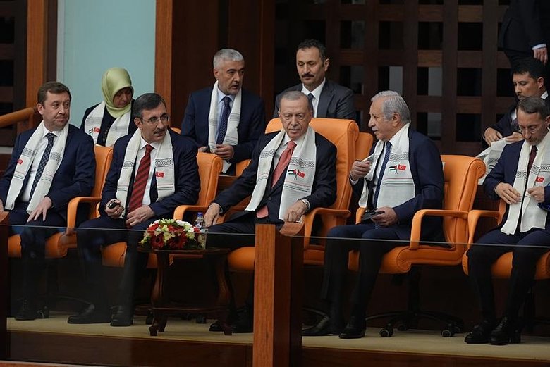 TBMM’de Filistin Özel Oturumu! Filistin Devlet Başkanı Mahmud Abbas dünyaya seslendi: Tüm kardeşlerimde Gazze’ye gideceğim