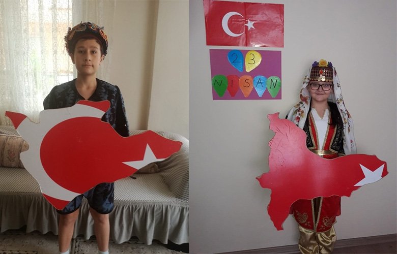 Izmirli Minikler 23 Nisan A Evlerinde Hazirlaniyor