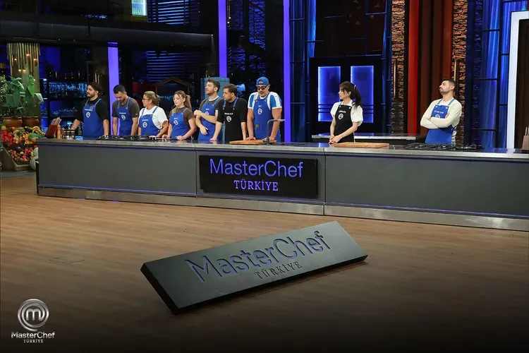 masterchefte-potaya-kim-gitti-masterchef-16-ekim-elem-adayi-kim-oldu-masterchefte-dokunulmazlik-oyununu-kim-ka-1792188877881.png