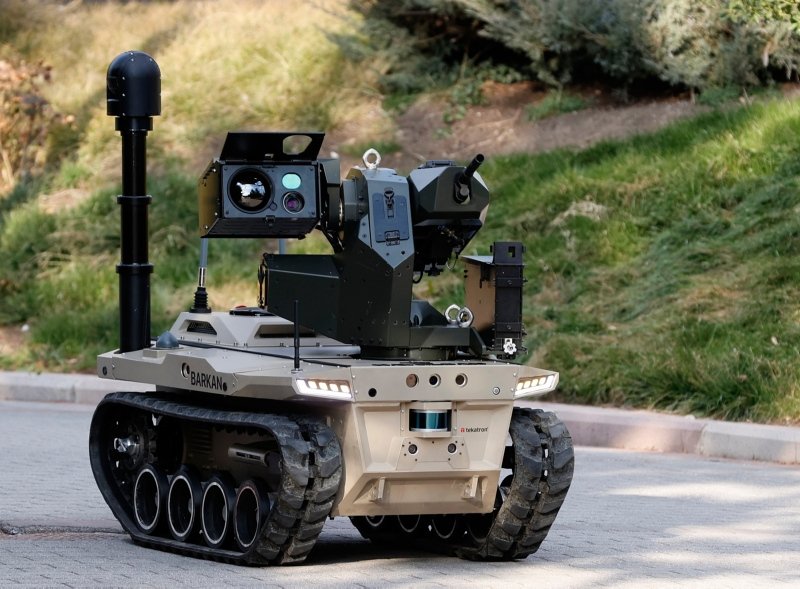 Dijital birliğin robot askeri Barkan göreve hazırlanıyor