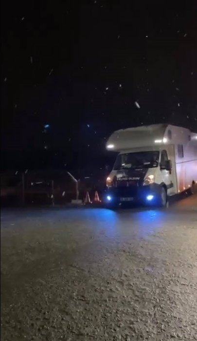 Yapımcı Mehmet Bozdağ duyurdu: Set karavanları ve jeneratörler yola çıktı