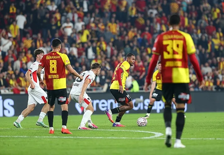 Göztepe seriye bağladı