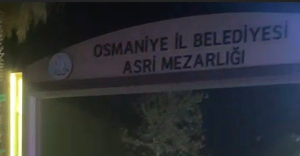 Osmaniye'de mezarlıkta kan donduran olay! 2 genç otomobilde boğazları kesilmiş halde bulundu