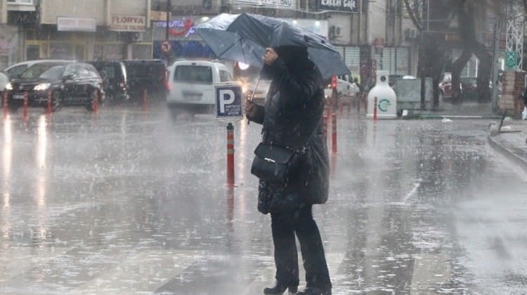 İzmir’e sağanak uyarı! İzmir’de hava durumu nasıl olacak? Meteoroloji uyardı! İşte İzmir ve Ege’de hava durumu