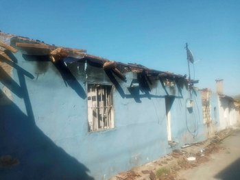 Manisa’da yangın: 3 ev kullanılamaz hale geldi