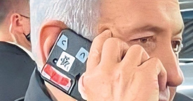 Netanyahu’nun telefon kamerasına bantlı önlem