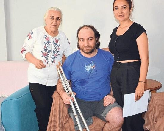 Gençler ölmesin diye bacağını kaybetti