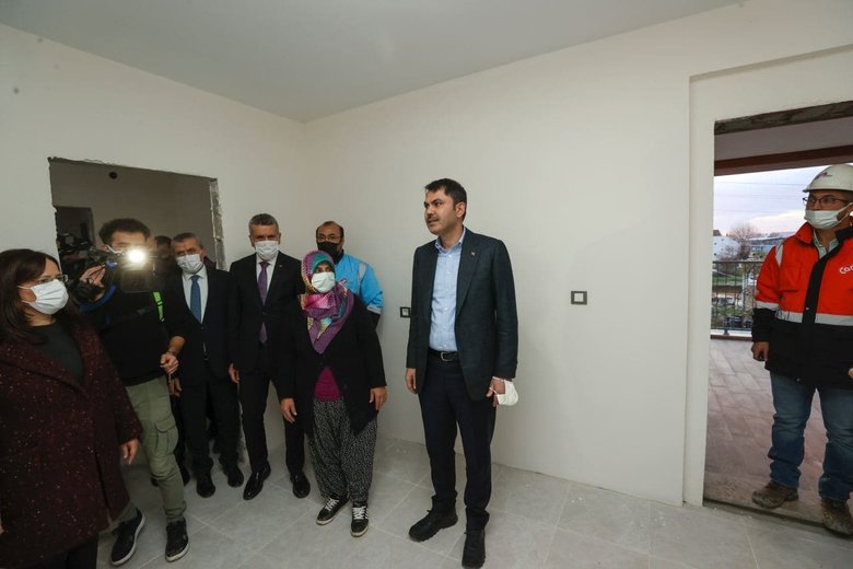 Bakan Kurum Manavgat’tan duyurdu: 2-3 ay içinde evler teslim edilecek